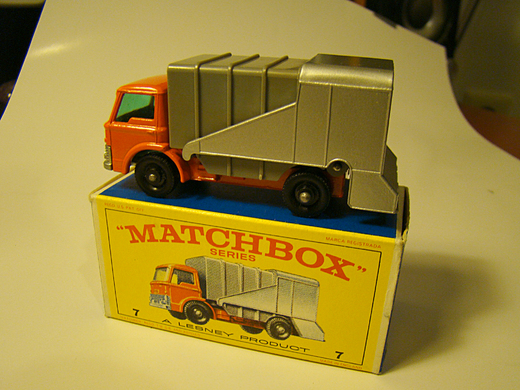 7 Ford Refuse Truck 5.JPG
