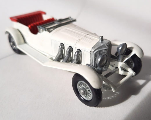 Y-10_1928_Mercedes_36-220_2.jpg