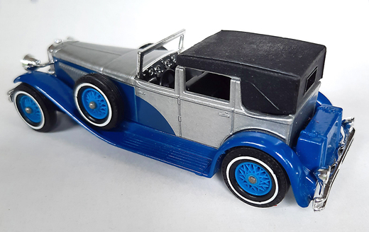 Y-4 1930 Douesenberg Model T_2.jpg