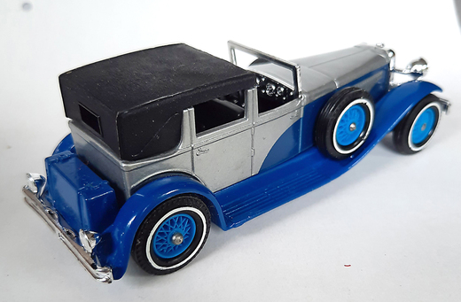 Y-4 1930 Douesenberg Model T_3.jpg